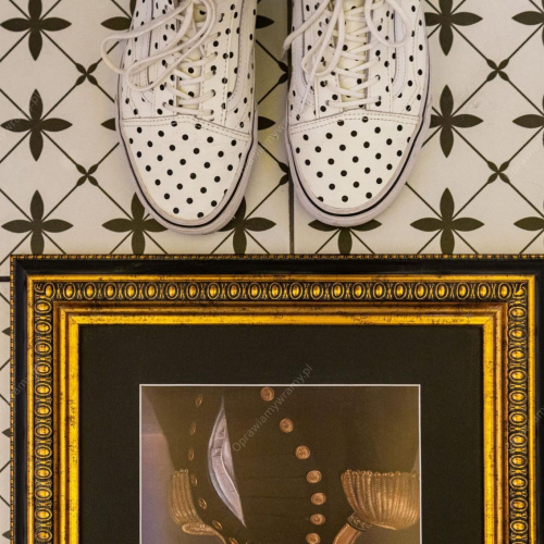 Czarna ze złotym ornamentem - 7