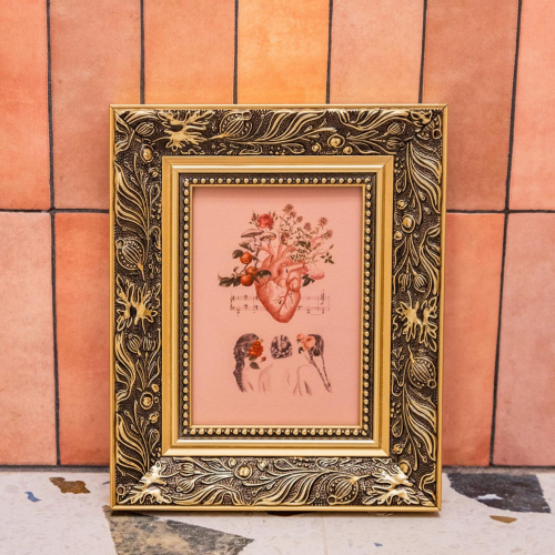 Bogato zdobiona złota ramka makówka - 10